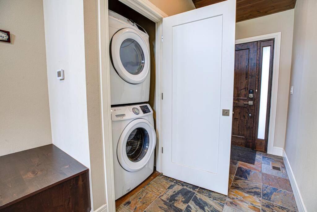 Newly Built Modern Chalet Duplex - 2 Mount Hood Village Екстер'єр фото