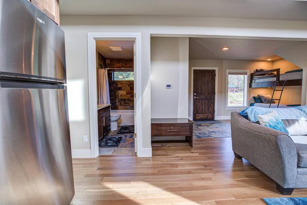 Newly Built Modern Chalet Duplex - 2 Mount Hood Village Екстер'єр фото